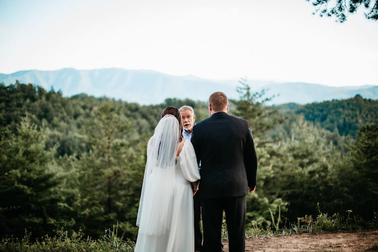 Affordable-Smoky-Mountain-Wedding.jpg