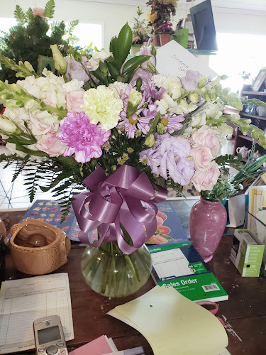 Bonnies-Flowers-and-Gifts.jpg