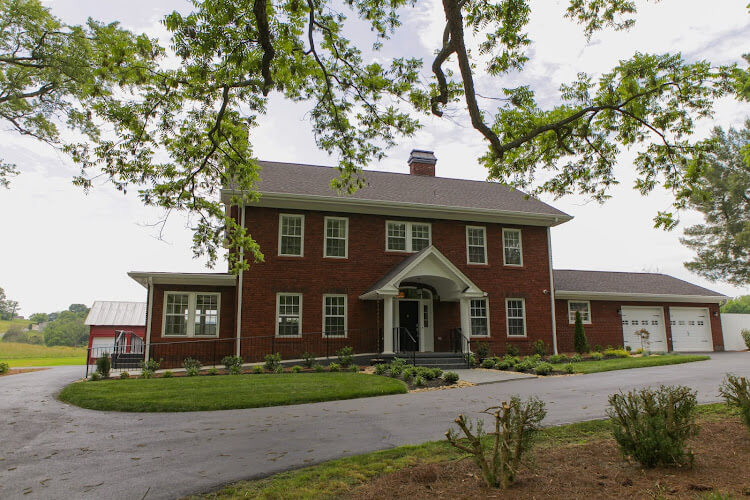 ClaiHill-Farm.jpg