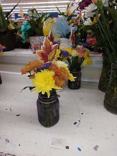Designs-and-gifts-by-leslie.jpg