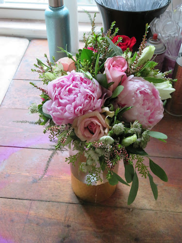 FLOWER-BY-DESIGN.jpg