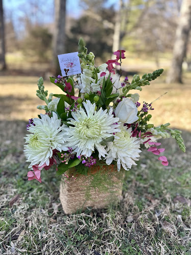 Florals-by-Lucy.jpg