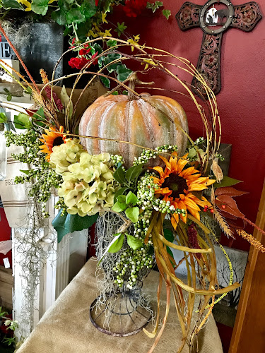 Flowers-by-Tammy-Weddings-Rentals-and-Gifts.jpg