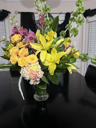 Henleys-Flowers-and-Gifts.jpg