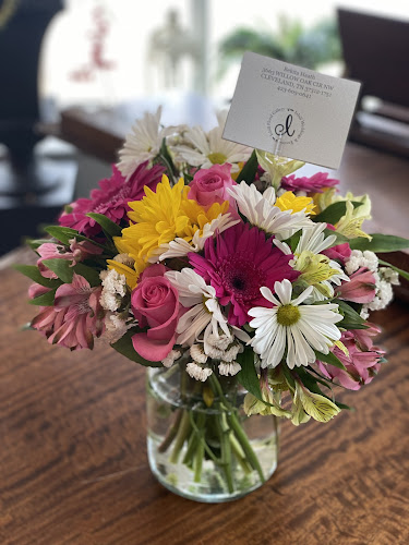 Isbill-Floral-Gallery-LLC.jpg