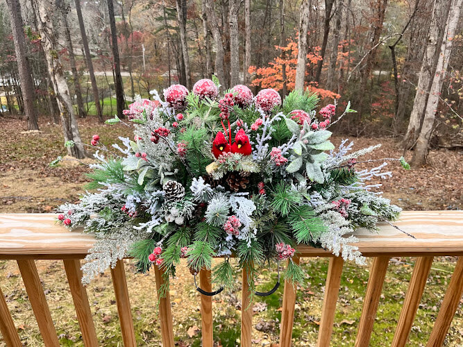 Ivy-and-Violets-Florist.jpg