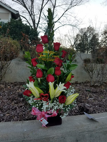 Janas-Flowers-Ballons-Boutique.jpg