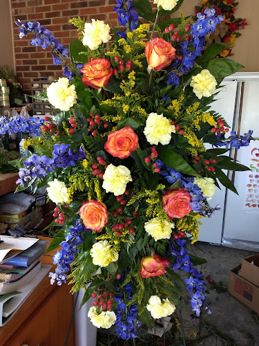 Karries-Flowers-and-Gifts.jpg