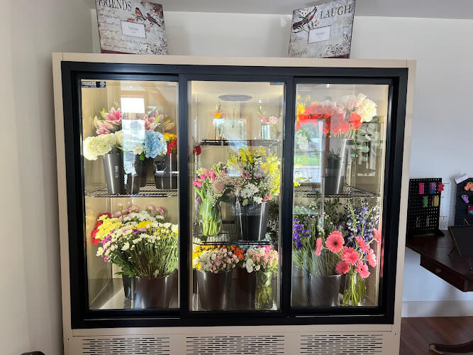 Lees-Flowers-and-Gifts.jpg