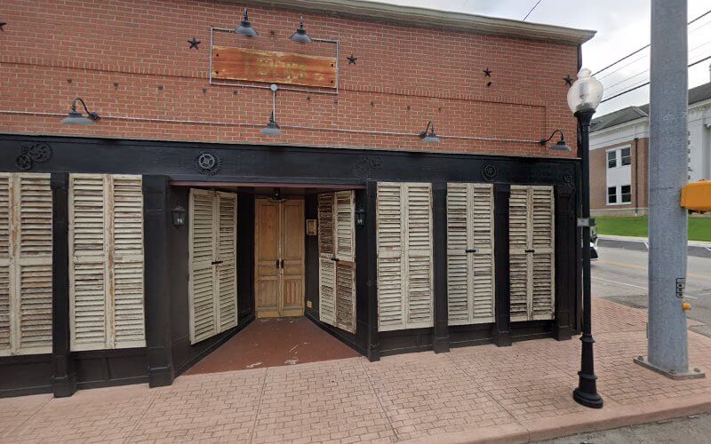 Lolas-Industrial-Venue-INC.jpg