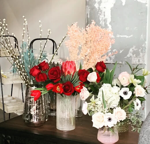 Milis-Flowers-and-Gifts.jpg