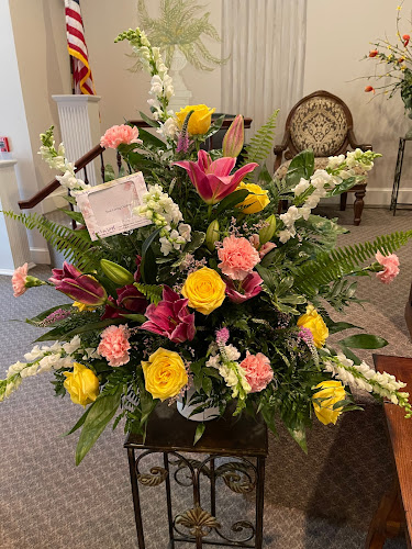 Mums-The-Word-Flowers-and-Gifts.jpg