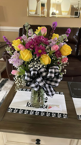 PETALS-OF-GRACE-FLOWERS-AND-GIFTS.jpg
