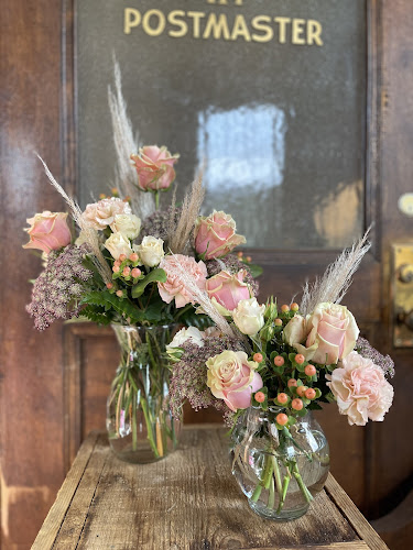 Plant-Palace-Florist-and-Gifts.jpg