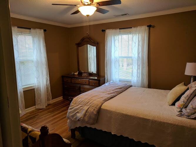 Pleasant-View-Farm-Events-Lodging.jpg