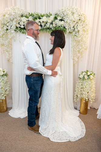 Tennessee-Wedding-Room-Chapel-Officiant-Service.jpg