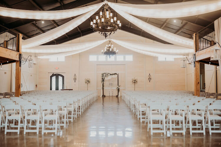 The-Vineyard-Barn-at-Howe-Farms.jpg